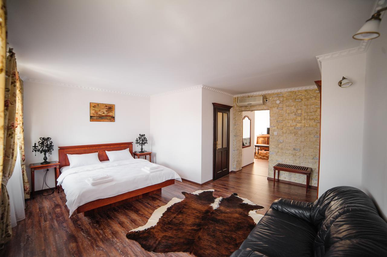 Hotel Gala Oradea Exterior foto