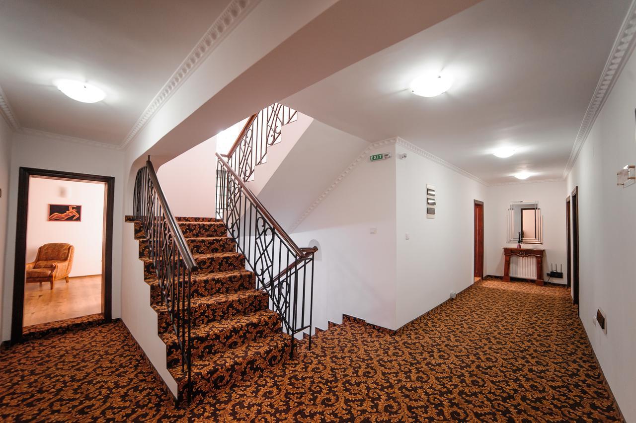 Hotel Gala Oradea Exterior foto